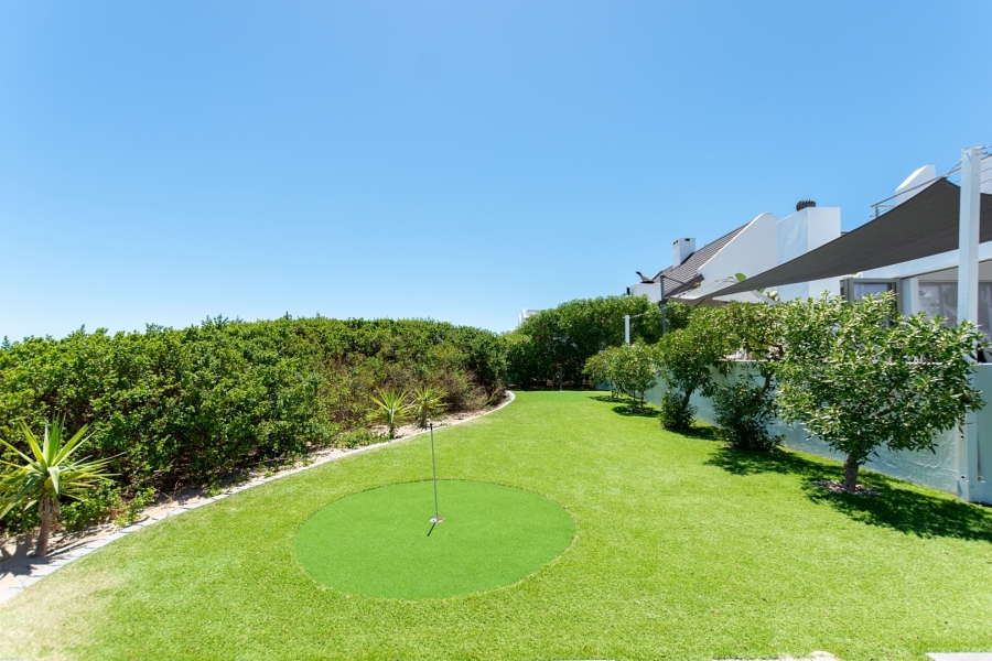 5 Bedroom Property for Sale in Golden Mile Western Cape
